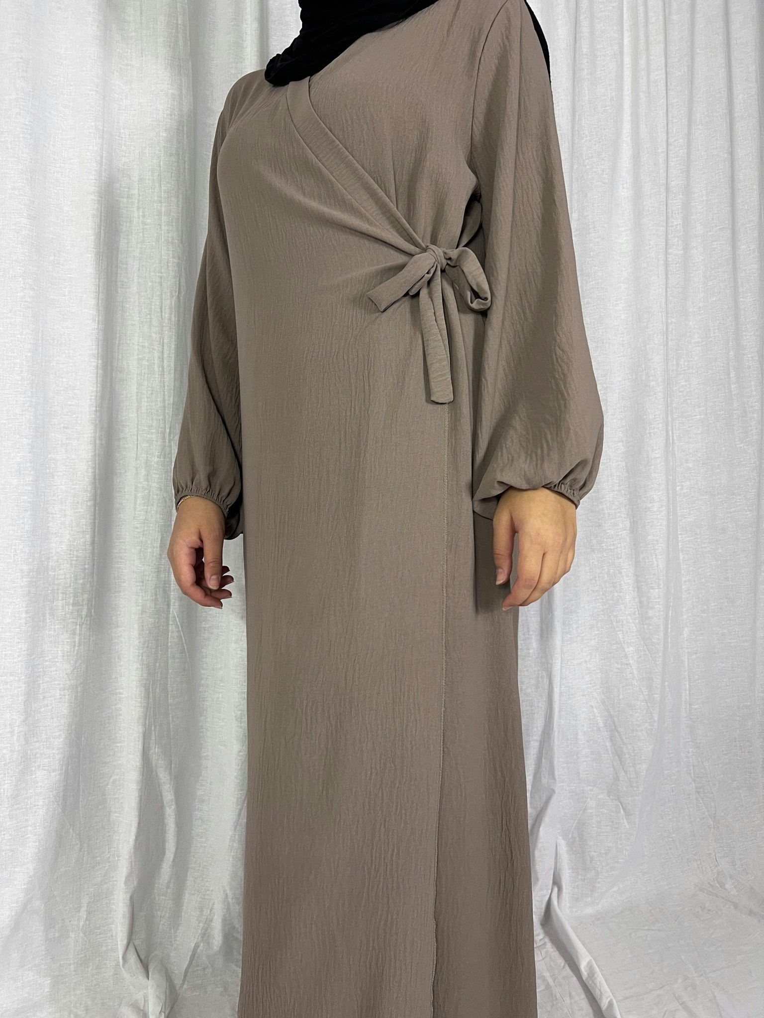 Side wrap abaya taupe