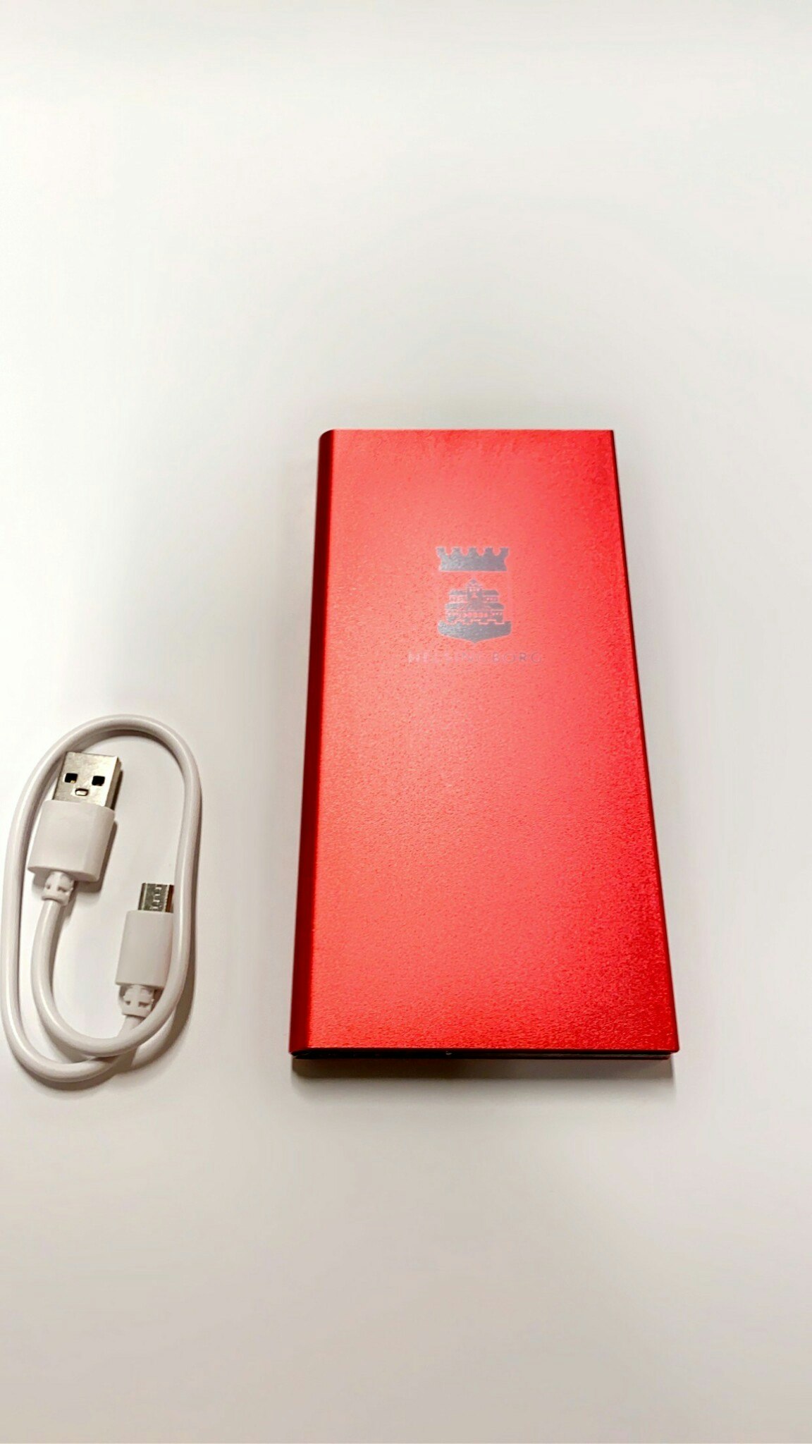 Röd powerbank 8000mAh