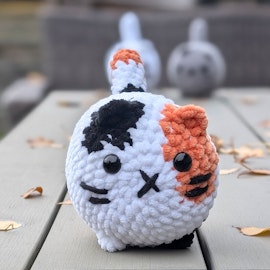 "Loaf cats" - heklede plysj katter