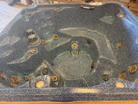 Arctic Spas Yukon 2011