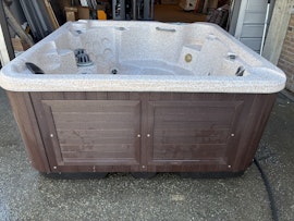 Arctic Spas Yukon 2011