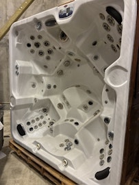 Arctic Spas Tundra 2008