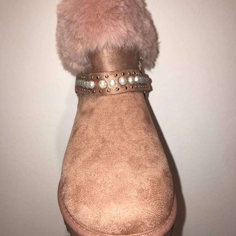 Faux fur boot, pink with pearls.
