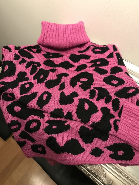 Keep me warm & cool pink printed turtle neck