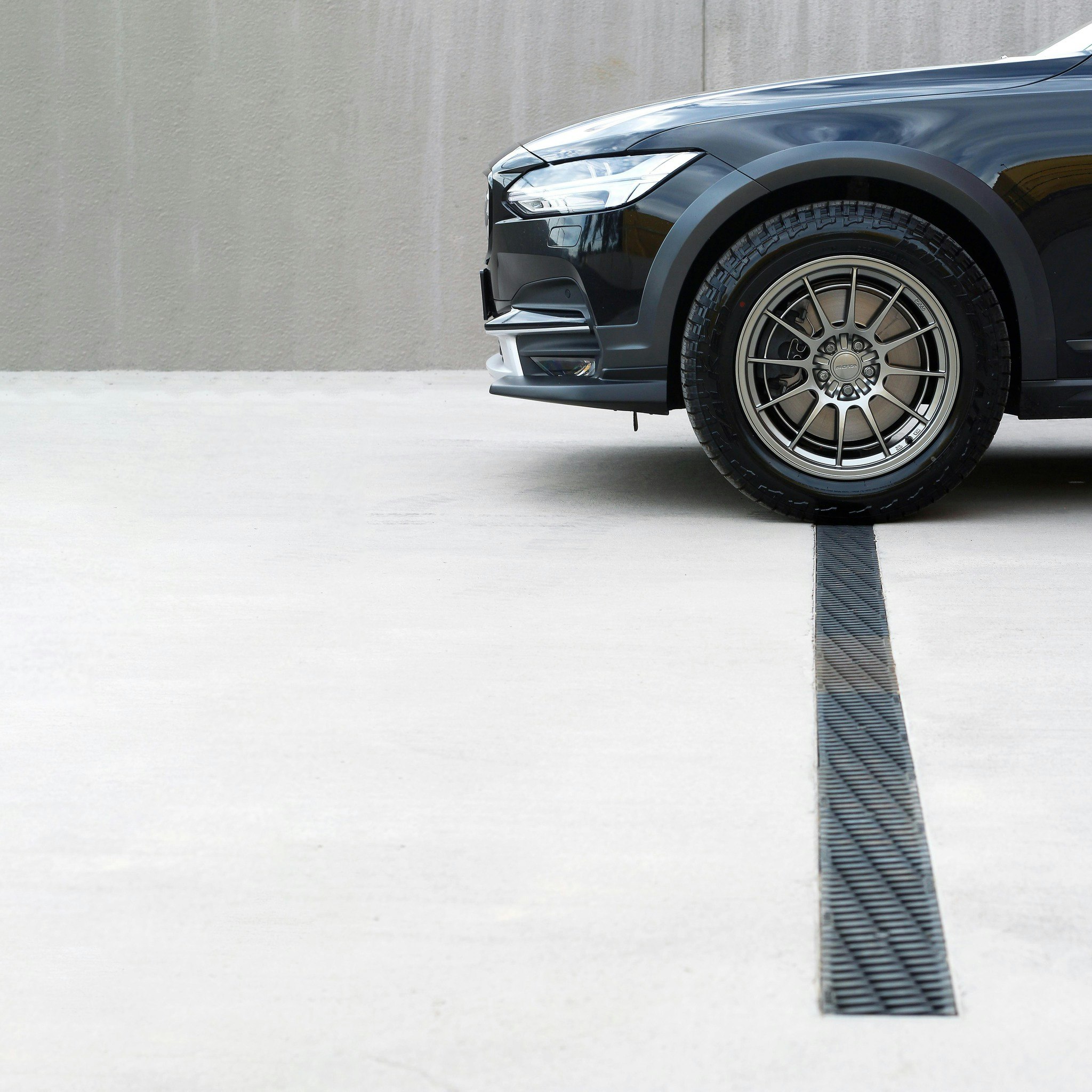 Volvo V90CC All Terrain Wheel Combo – Rota GKR 18”
