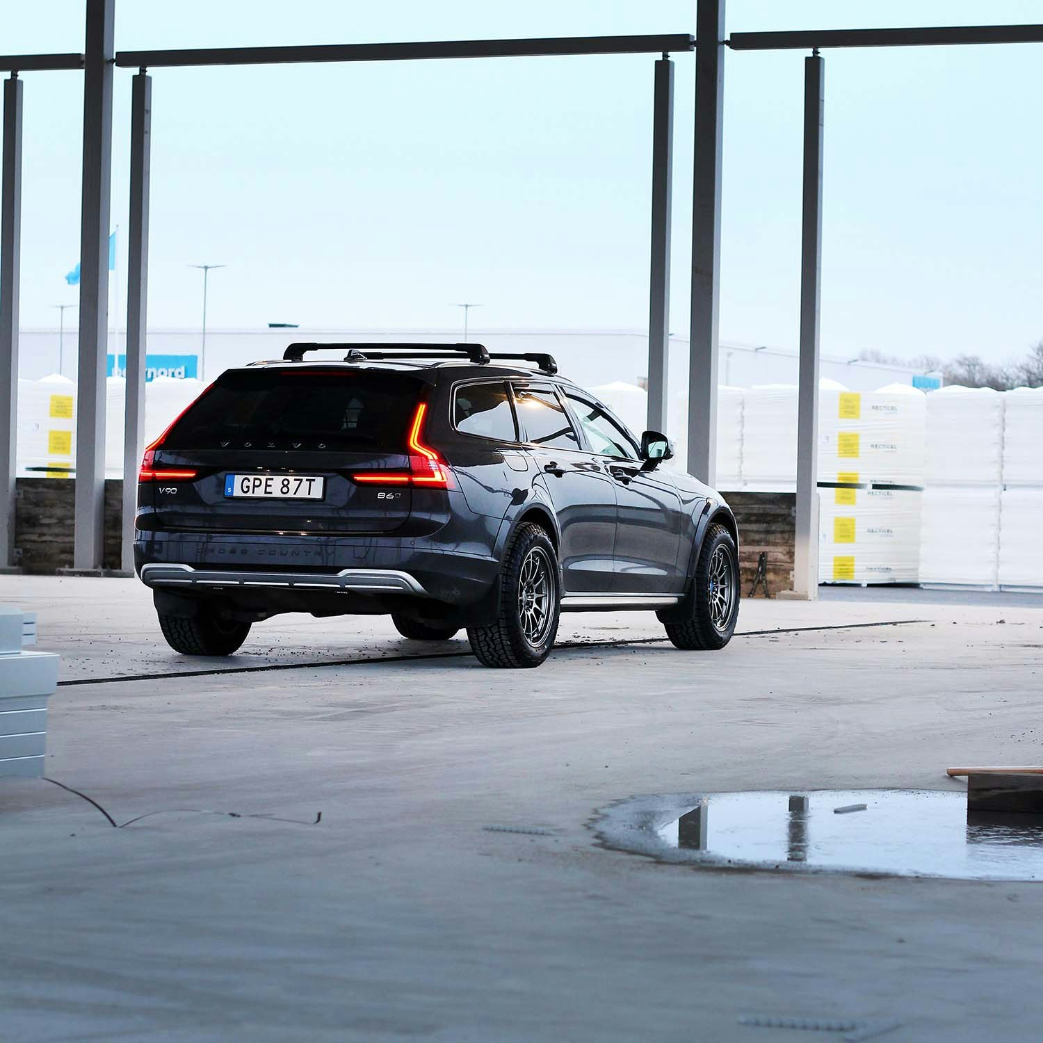Volvo V90CC All Terrain Wheel Combo – Rota GKR 18”