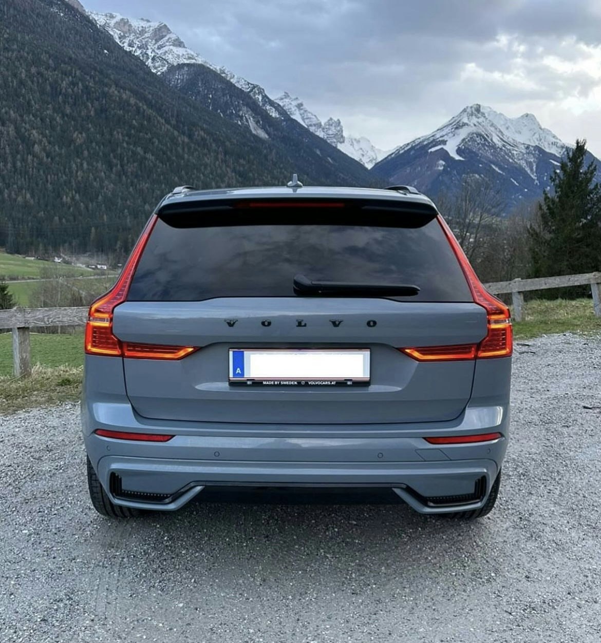 Volvo Lettering Emblem - Black