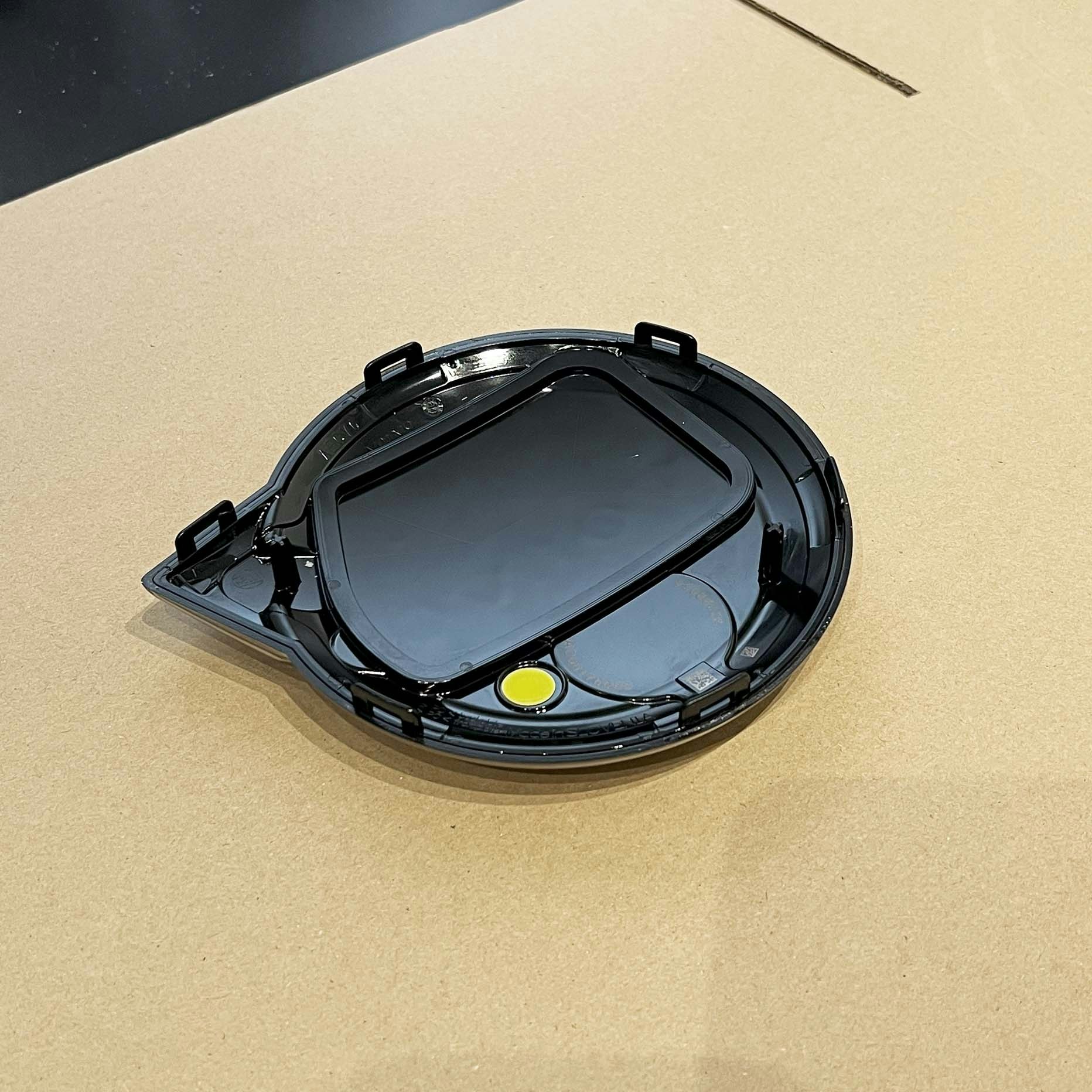 Volvo Facelift Emblem