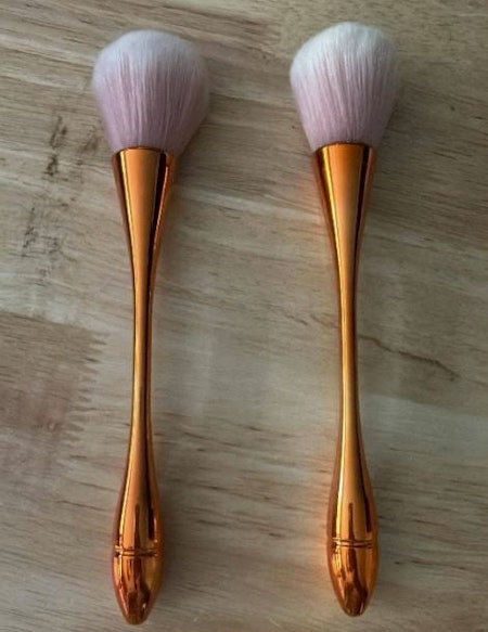 Puderborste Orangeguld rosa borst REA
