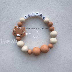 ARMBAND Twist a pet med NAMN Butterrum