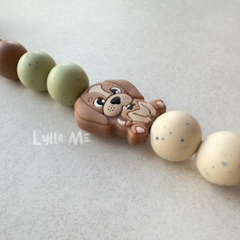 BADGEHÅLLARE PUPPY choklad /pistage