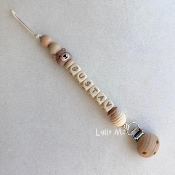 Napphållare med namn - Lilla Björn- Ivory/Wheat