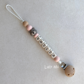 Napphållare med namn Lilla Björnen Taupe/ Light Pink/Cream
