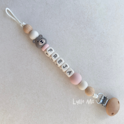 Napphållare med namn Lilla Björnen Taupe/Light Pink/Cream