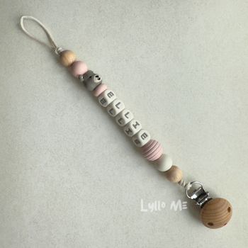 Napphållare med namn Lilla Björnen Taupe/Light Pink/Cream