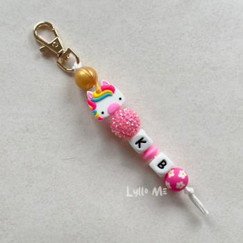 NYCKELRING TILL RYGGSÄCK/JACKA -UNICORN Candy Pink  med Initialer
