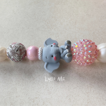 BADGEHÅLLARE  3d Elephant med bling ROSA med Nylonsnöre