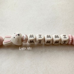 Napphållare med namn Bunny Light Pink/ Cream 3