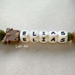 Pacifier holder with name Moose /White