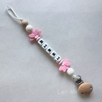 Napphållare med namn - HALF DAISY SOFT PINK - WHITE (max 5 bokstäver)