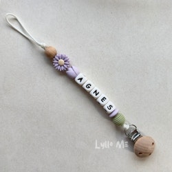 Napphållare med namn DAISY Powder lilac / WHITE