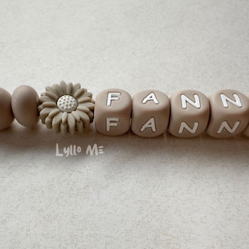 Pacifier holder with name DAISY TAUPE/TAUPE