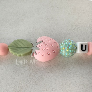ID-KORT/ NYCKEL HÅLLARE med text Undersköterska med bling DAISY