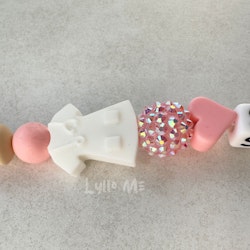 ID-KORT/ NYCKEL HÅLLARE med text Sjuksköterska med bling - DAISY CLIPS