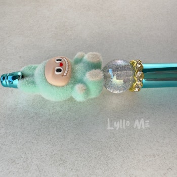PENNA MED PÄRLOR - Plush "Labubu" - MINT GREEN