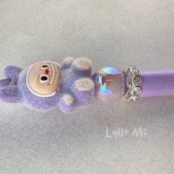 PENNA MED PÄRLOR - Plush "Labubu" - LILAC