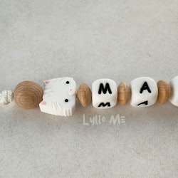 Napphållare med namn Cat White/ Wood  / WHITE (max 5 bokstäver)