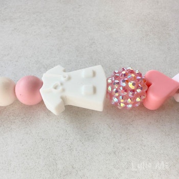 ID-KORT/ NYCKEL HÅLLARE med text Sjuksköterska med bling - DAISY CLIPS VIT