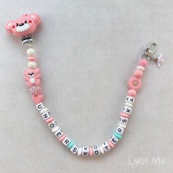 ID-KORT/ NYCKEL HÅLLARE med text Undersköterska med bling TEDDY ROSA