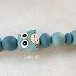 NAPPHÅLLARE med Silikon clips - OWL -GREY BLUE/ ARCTIC BLUE