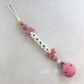 Napphållare med Silikon Clips med namn - HALF DAISY ROSE   (max 5 bokstäver)med SILIKON CLIPS