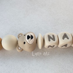 Napphållare med namn - Lilla Björn- BEIGE  / CREAM