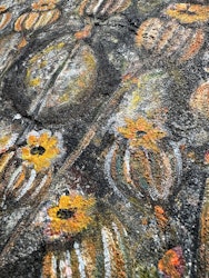 Stone and flowers