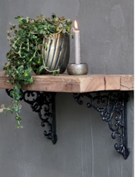 Hyllkonsoll med monogram