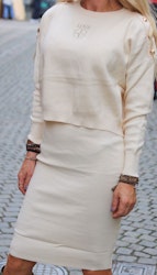 Stina klänning med tröja set beige