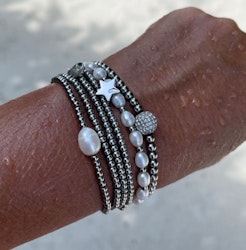 Pearl small armband