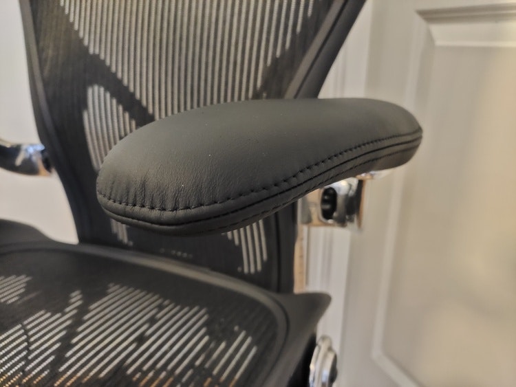 Herman Miller Aeron B/Medium Aluminium - TILLFÄLLE