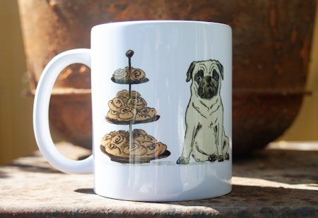 Mops med kanelbulle mugg