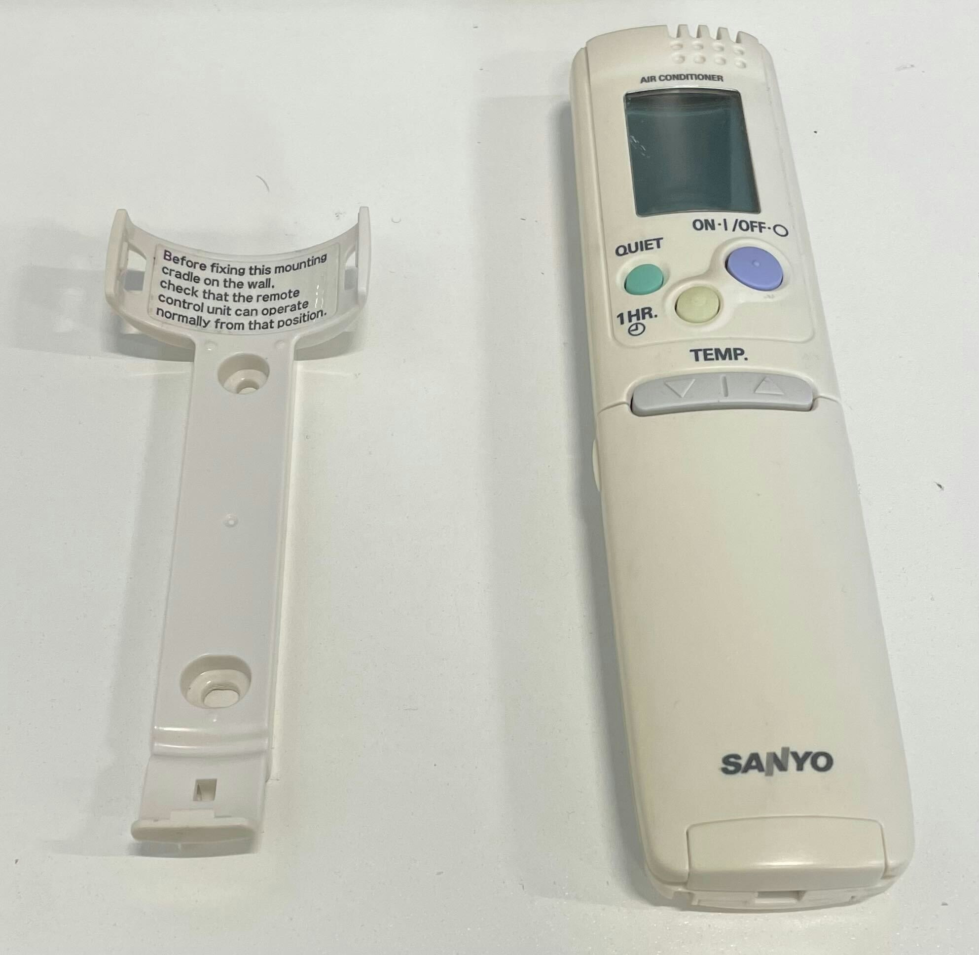 Sanyo Remote Control with Holder (RCS-3HVPSS4EE-T)