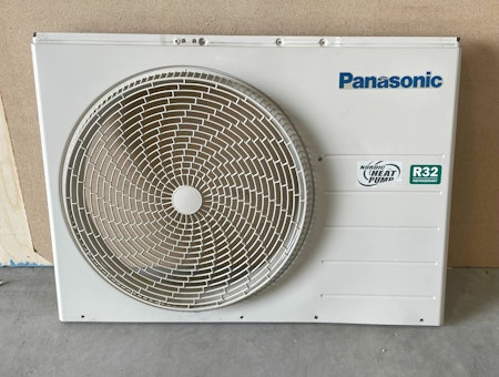 Front plate for Panasonic CU-LZ25TKE (CWE06C1441)