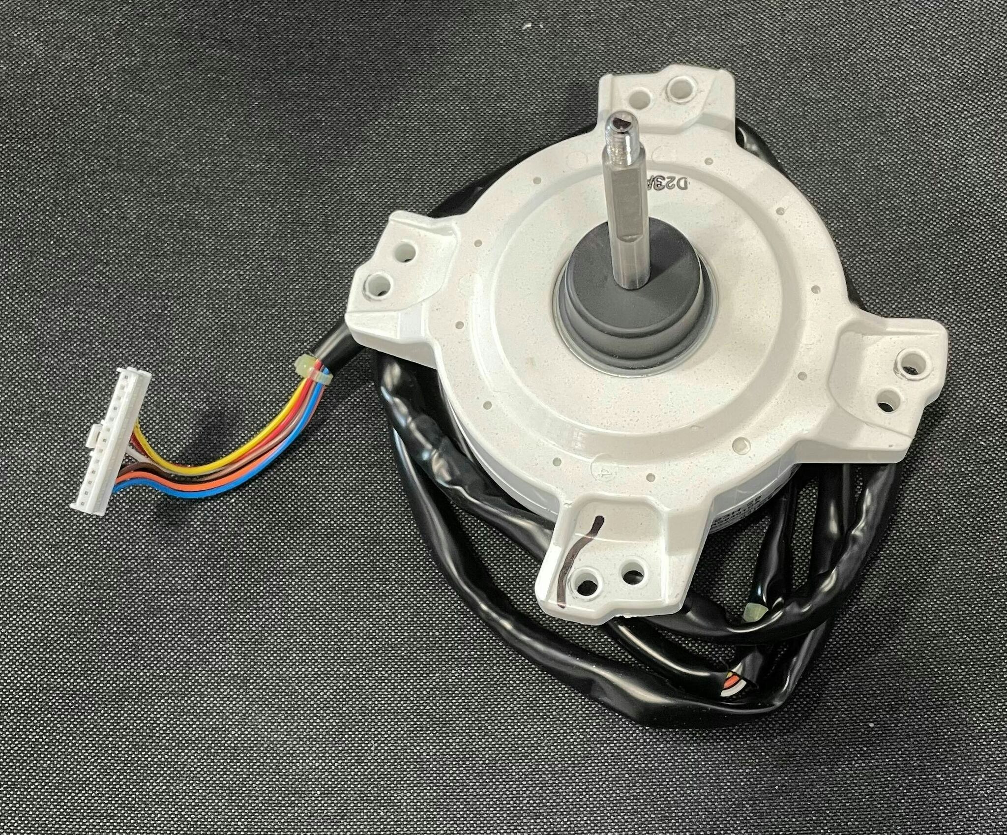 Fläktmotor till Daikin RXG25J2V1B (5003723)