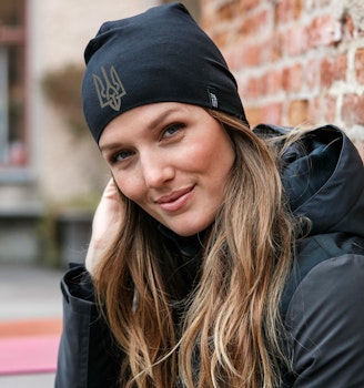 Beanie Glory to Ukraine Grå logo