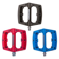 PEDALER i sterk termoplast, med metall pinner