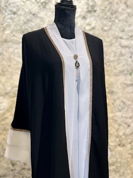 Abaya Layan