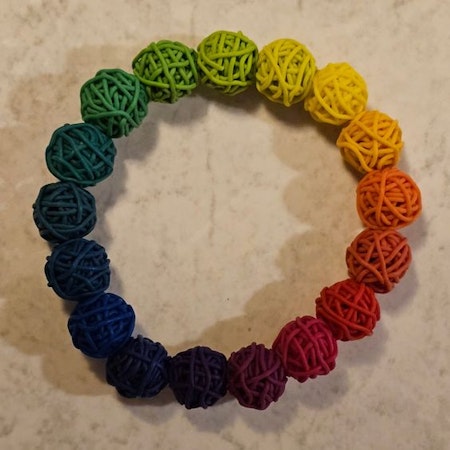 Armband med små garnnystan