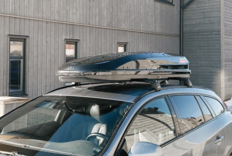 Montering, säkerhet och underhåll av takbox